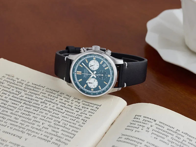 RDUNAE QM39R079 Classic 3 Sub-dial Chronograph Watch