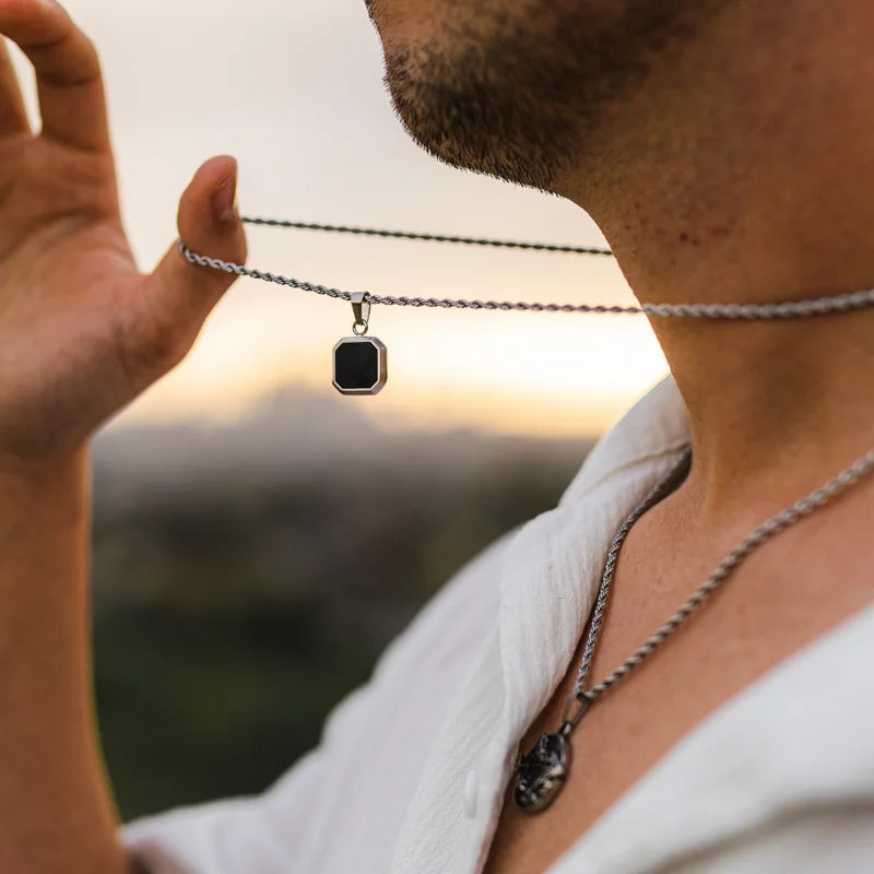 VNOX Geometric Square Pendant Necklace