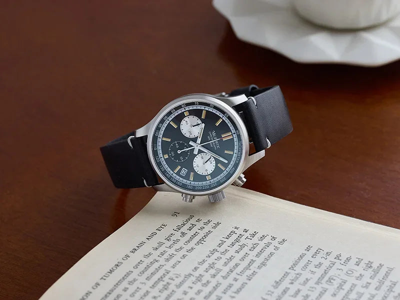 RDUNAE QM39R079 Classic 3 Sub-dial Chronograph Watch