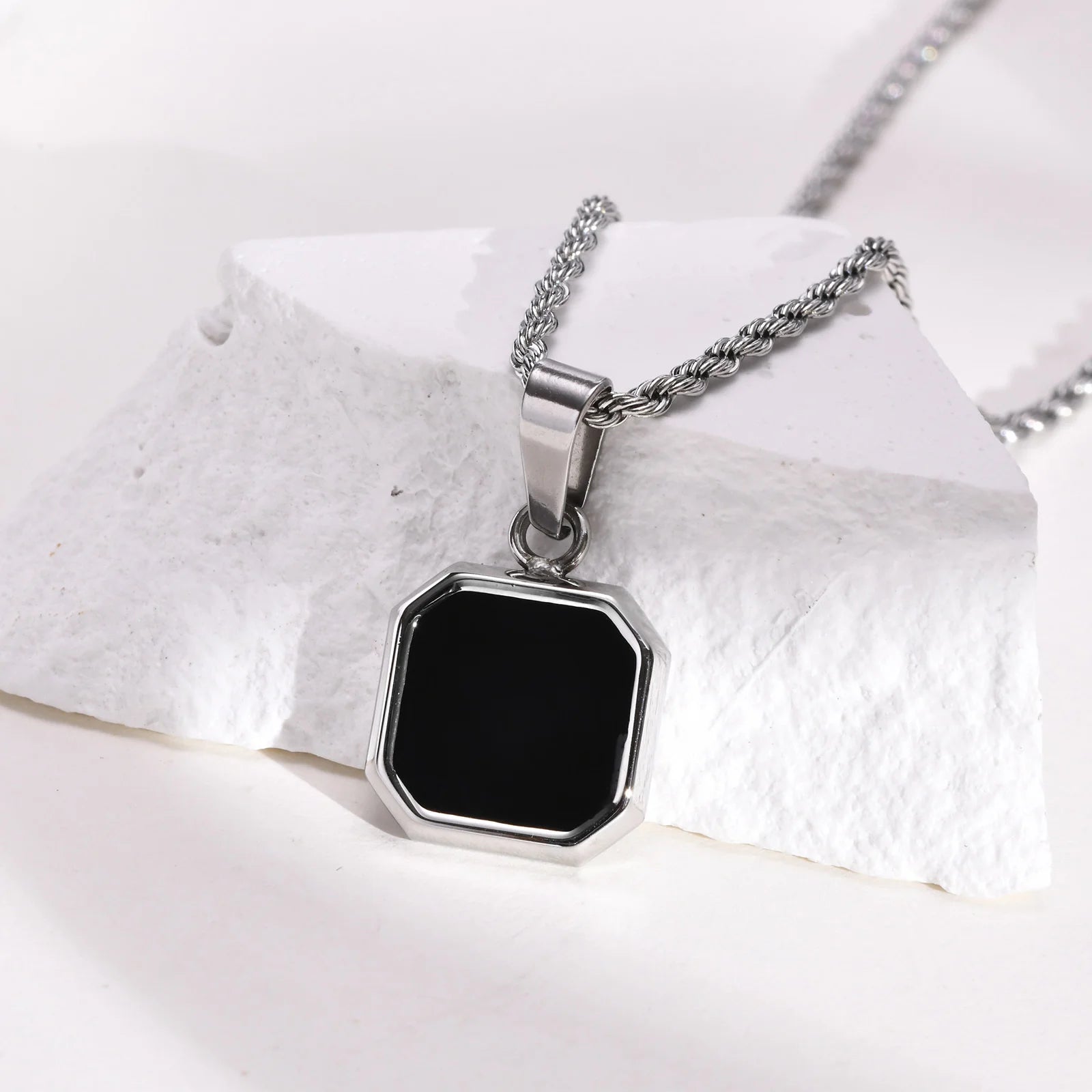 VNOX Geometric Square Pendant Necklace