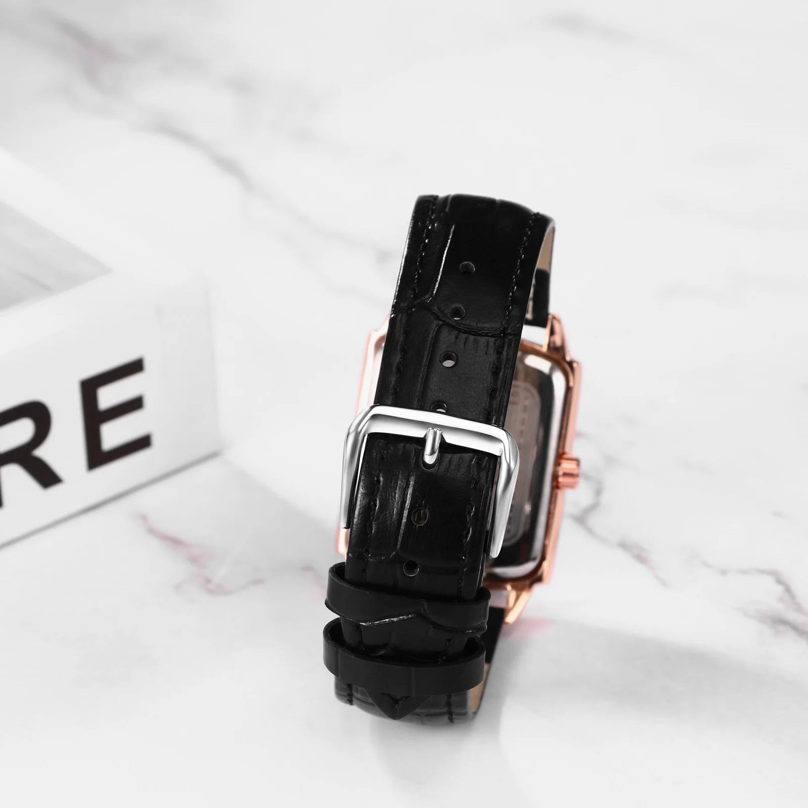 Lancardo Men’s Square Quartz Watch