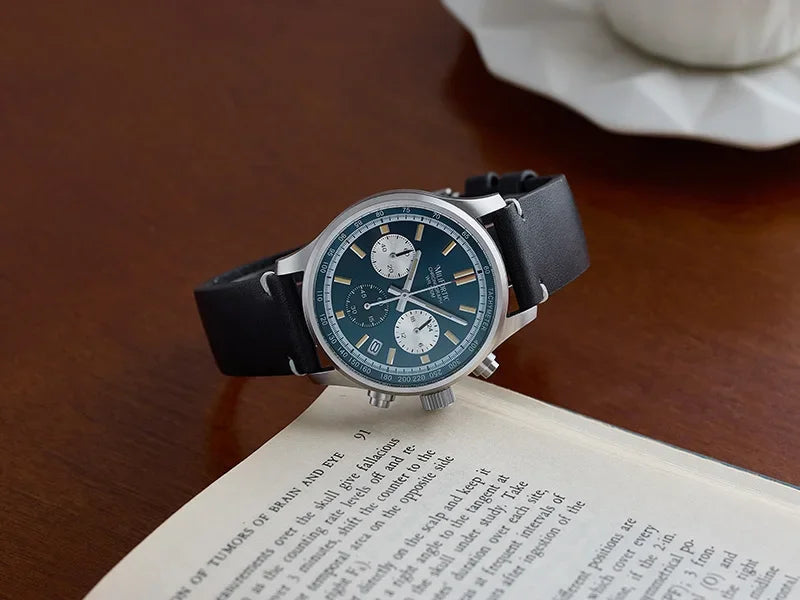 RDUNAE QM39R079 Classic 3 Sub-dial Chronograph Watch
