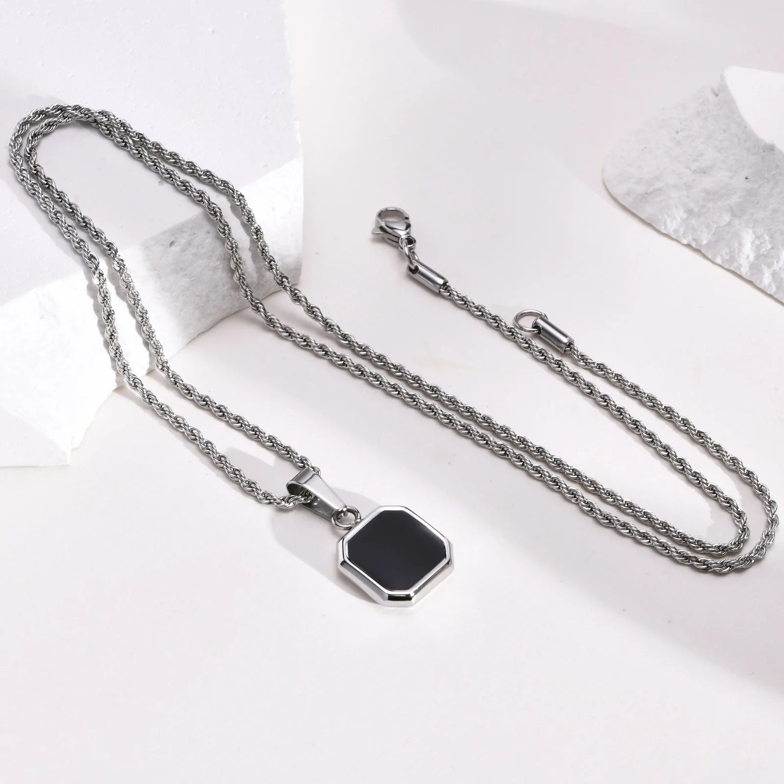 VNOX Geometric Square Pendant Necklace