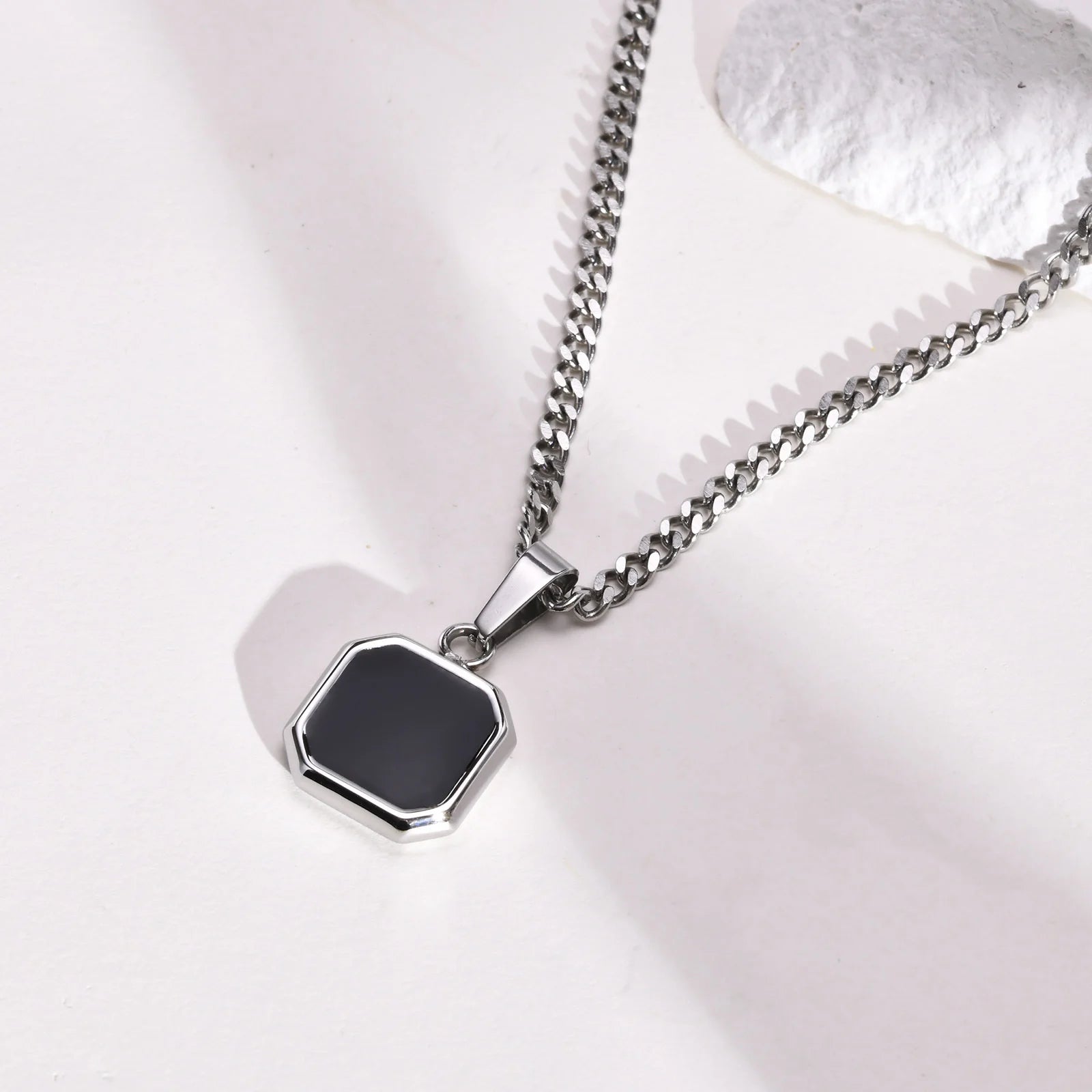 VNOX Geometric Square Pendant Necklace