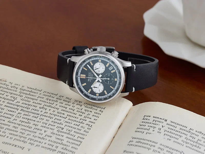 RDUNAE QM39R079 Classic 3 Sub-dial Chronograph Watch